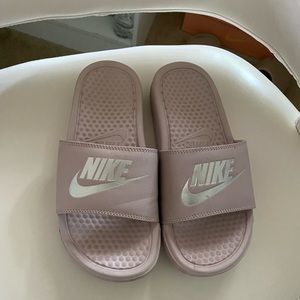 Nike slides
